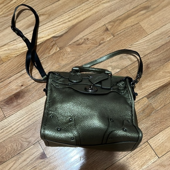Coach metallic olive green pebble leather bag - Picture 3 of 10